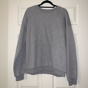 Grey oversized sweater.